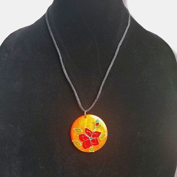 Orange glass medallion pendant with red flower - Picture 1 of 6